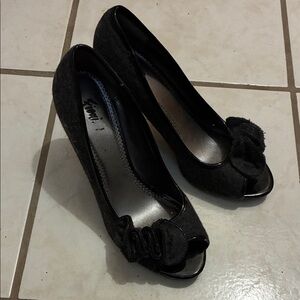 FIONI Charcoal Gray Peep Toe Heels with Bow